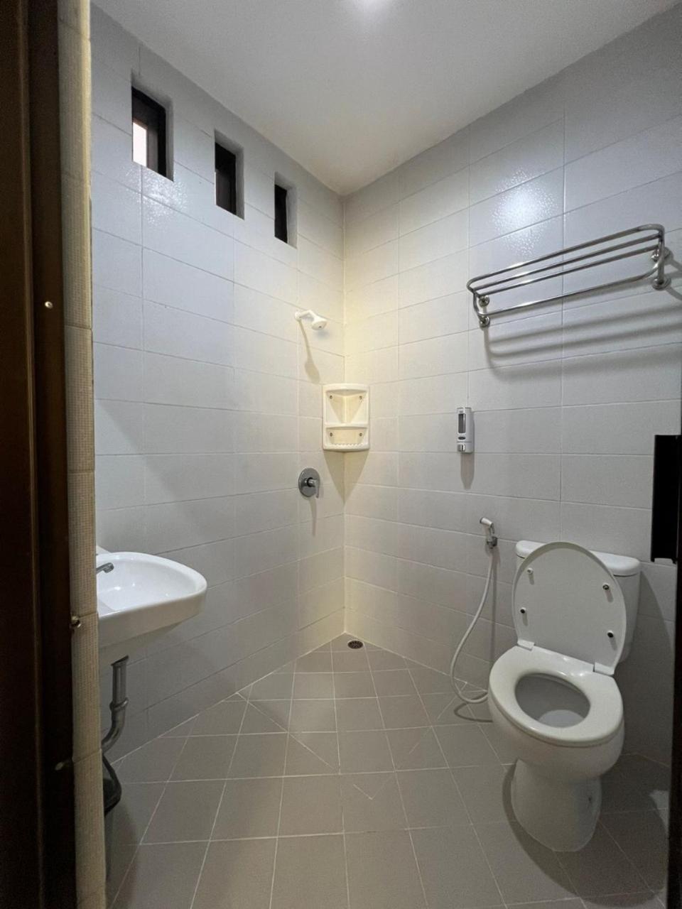Hotel Century Pangandaran Eksteriør bilde